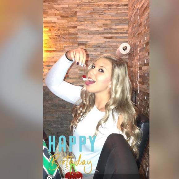 Meet your Posher, Avary - Picture 1 of 1